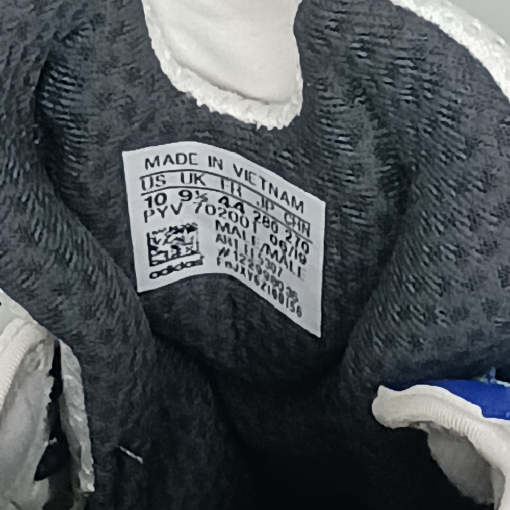 Adidas - Picture 4 of 5